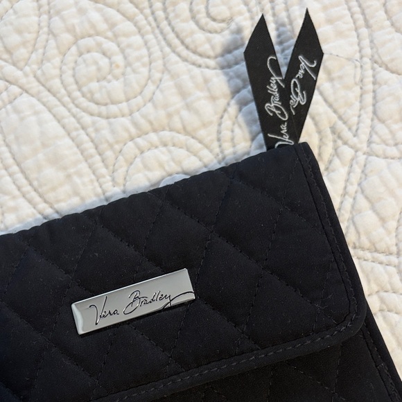 Vera Bradley Black Quilted Wallet with Logo - Picture 2 of 8